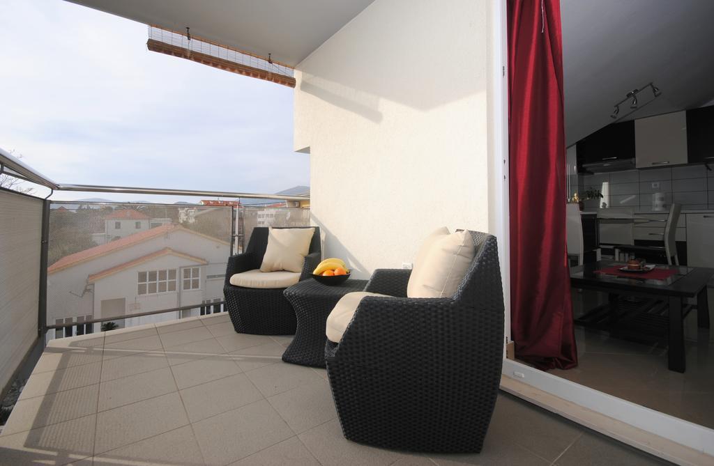 Kaštela Apartment Tin מראה חיצוני תמונה